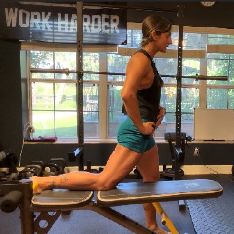 thumbnail aimee hip flexor stretch